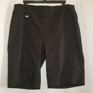 Black & White polka dot shorts 1X (sz 18) Woman